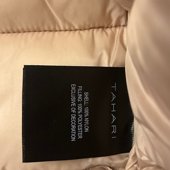 Tahari Women L Pink Ruffle Hooded Puffer Jacket Premium Lightweight Insulation l - Picture 5 of 8